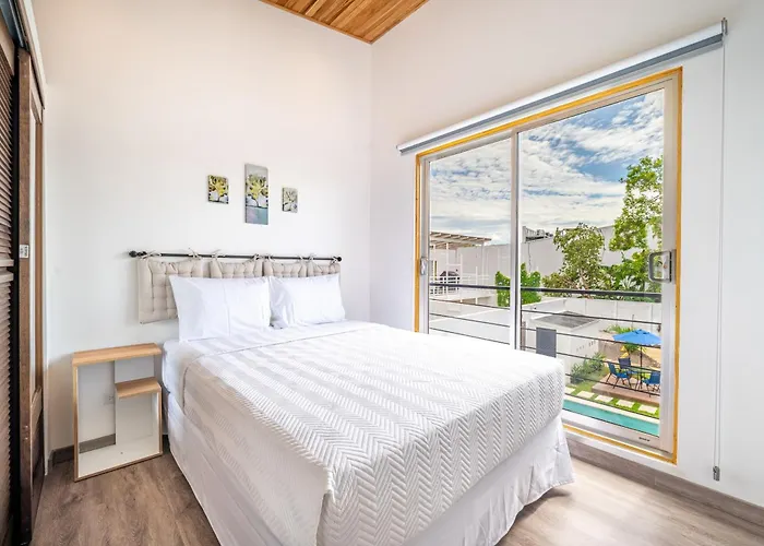 Luxurious 6-unit Oasis < 1 Mi To Playas Del Coco! Hébergement de vacances