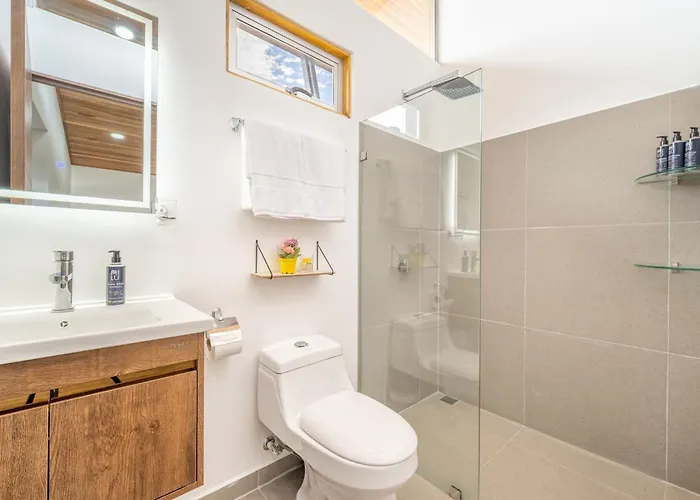 Luxurious 6-unit Oasis < 1 Mi To Playas Del Coco! Hébergement de vacances Coco